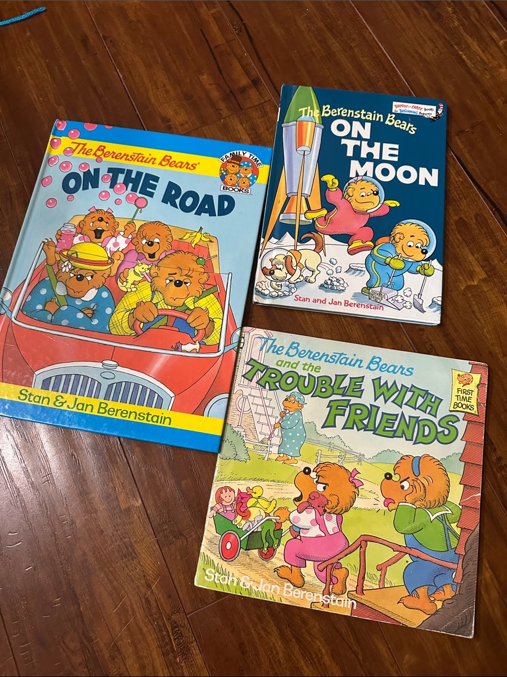 3 Vintage Berenstain Bears Books Hardcover 1985 On The Moon